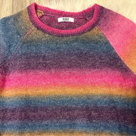 STEVE MADDEN BB Dakota Sweater - Picture 2 of 3